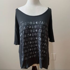 Gypsy Warrior Gray graphic tee